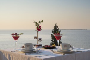 Desayuno buffet incluido todos los días 