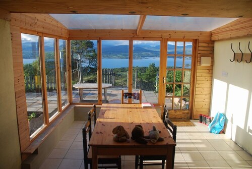 Beara jewel, Simple but complete appartment style property with stunning view.