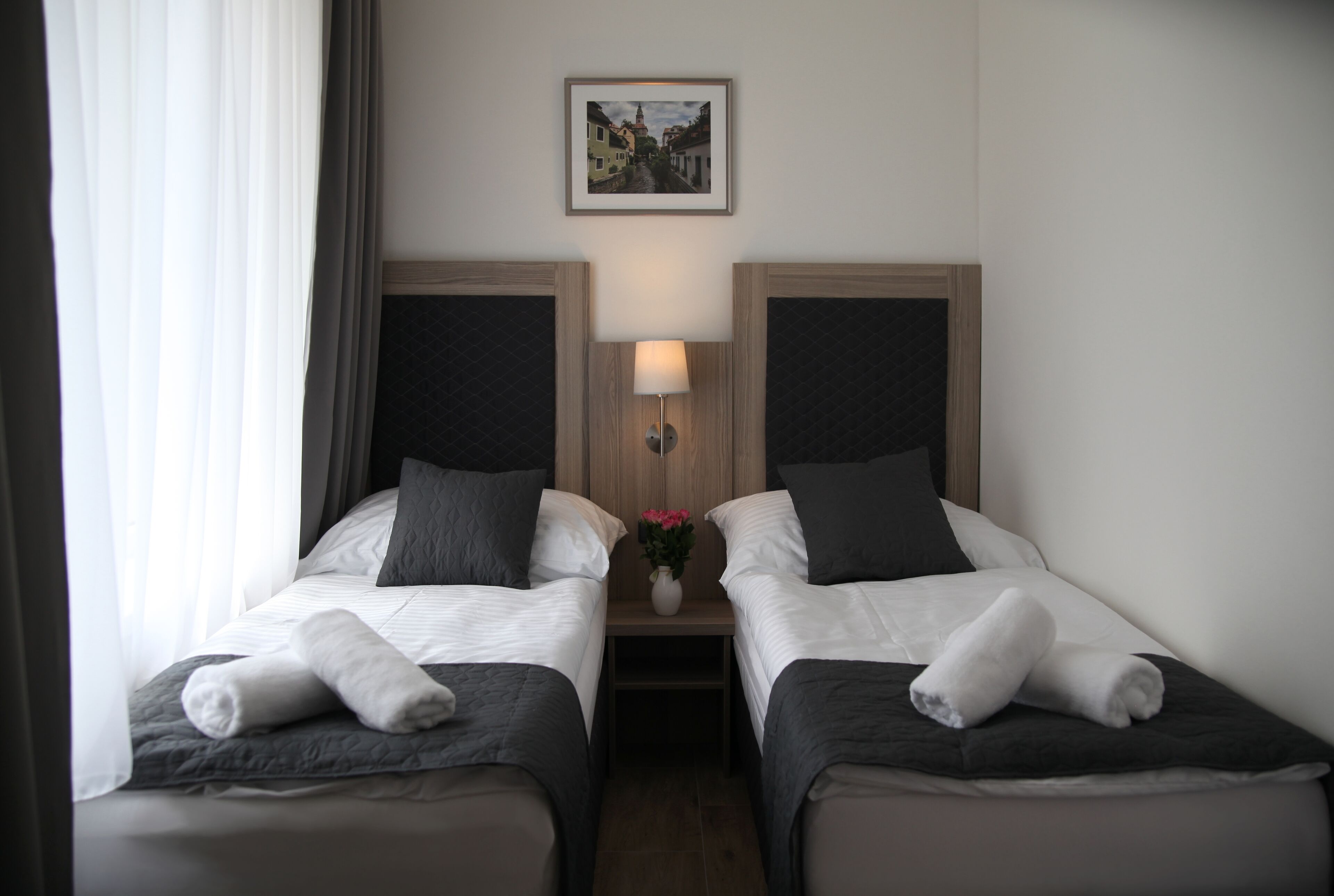 triple room | desk, laptop workspace, blackout curtains, free wifi