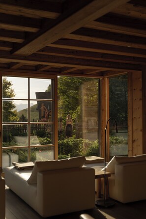 Sauna, bain à remous, hammam, hammam, massages aux pierres chaudes