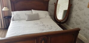 Quarto casal luxo | Ferros/tábuas de passar roupa, roupa de cama