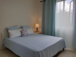 3 slaapkamers, een kluis op de kamer, een strijkplank/strijkijzer, wifi