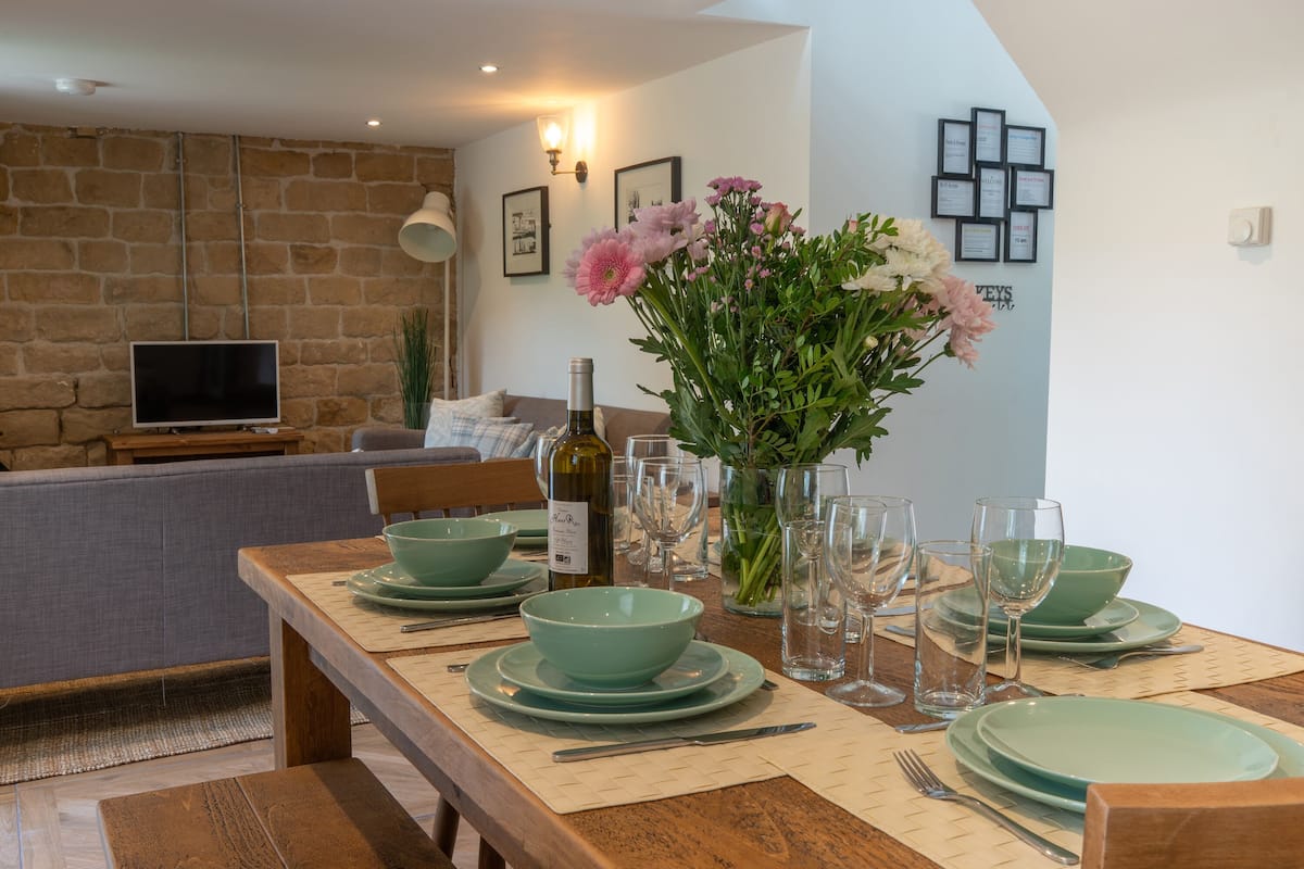 Family Cottage (Dovedale Cottage) | Living area