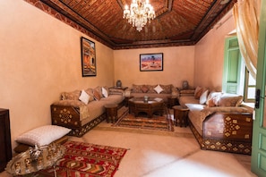 Breakfast, lunch, dinner served; Moroccan cuisine