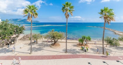 CALA BONA CALM & BEACH - Apartment in front of the beach of CALA BONA. Free WiFi