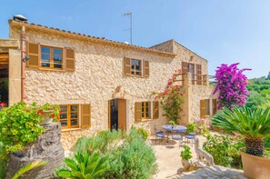 Outdoor dining - SES PEDRES - Villa with private pool in Manacor with free WiFi (Manacor)