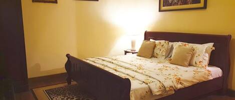 Egyptian cotton sheets, premium bedding, Select Comfort beds