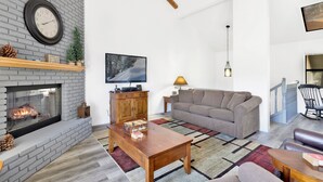 Kondominium, Beberapa Tempat Tidur, balkon, pemandangan gunung (1343) | Area keluarga