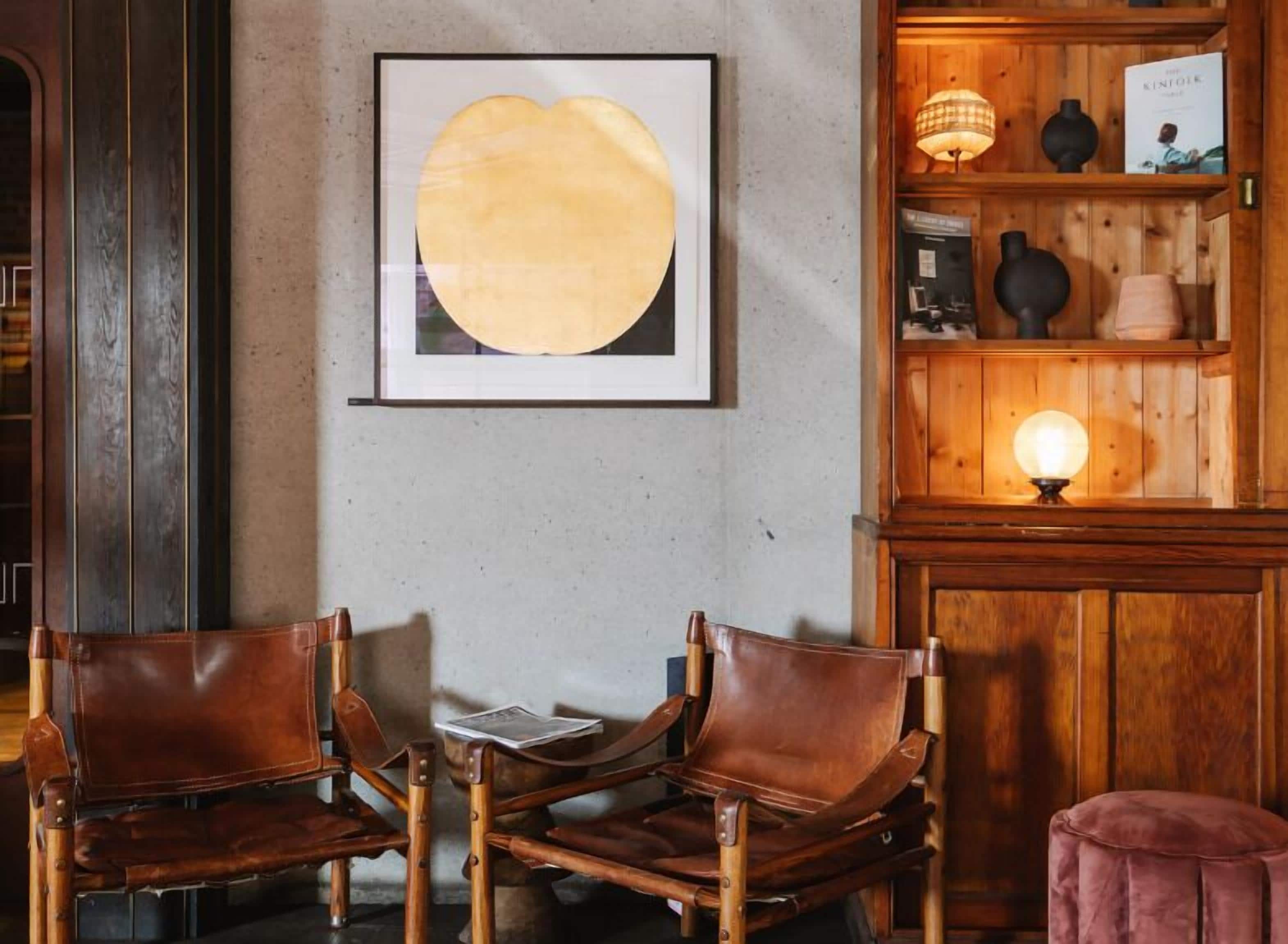 2 restaurants, breakfast, lunch, dinner served; irish cuisine