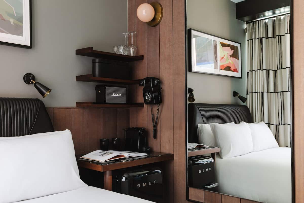 Literie de qualité, minibar, coffre-fort, bureau