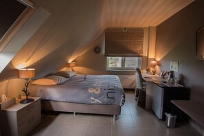 Luxury Room | Minibar, individually decorated, individually furnished, desk - B&B Welcome Home (Laakdal)