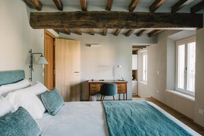 Minibar, una cassaforte in camera, una scrivania, insonorizzazione