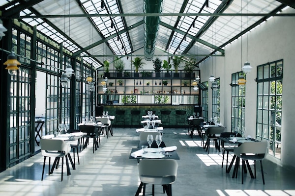 Serveert lunch en diner, Italiaanse gerechten