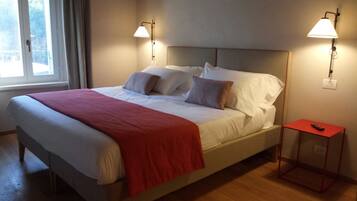 Classic-Zimmer (Dimora) | Minibar, Zimmersafe, Schreibtisch, schallisolierte Zimmer