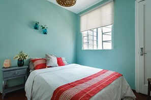 Free WiFi, bed sheets