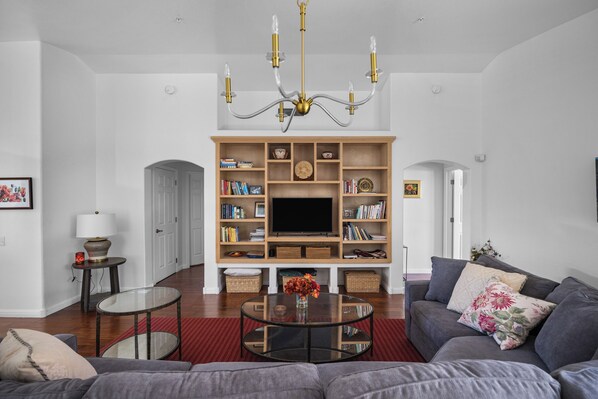 Smart TV, books, offices, printers