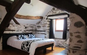 Literie hypoallergénique, Wi-Fi gratuit, draps fournis