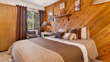 Casa, varias camas, patio, vista a la montaña (1426) | 3 habitaciones, decoración personalizada y muebles diferentes