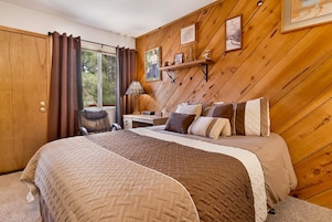 3 bedrooms, individually decorated, individually furnished, bed sheets