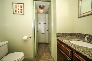 Bathroom - 1467-ski Haus (Big Bear Lake)