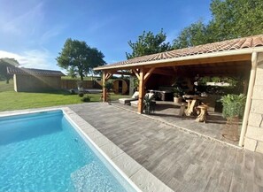 Piscine extérieure, piscine chauffée