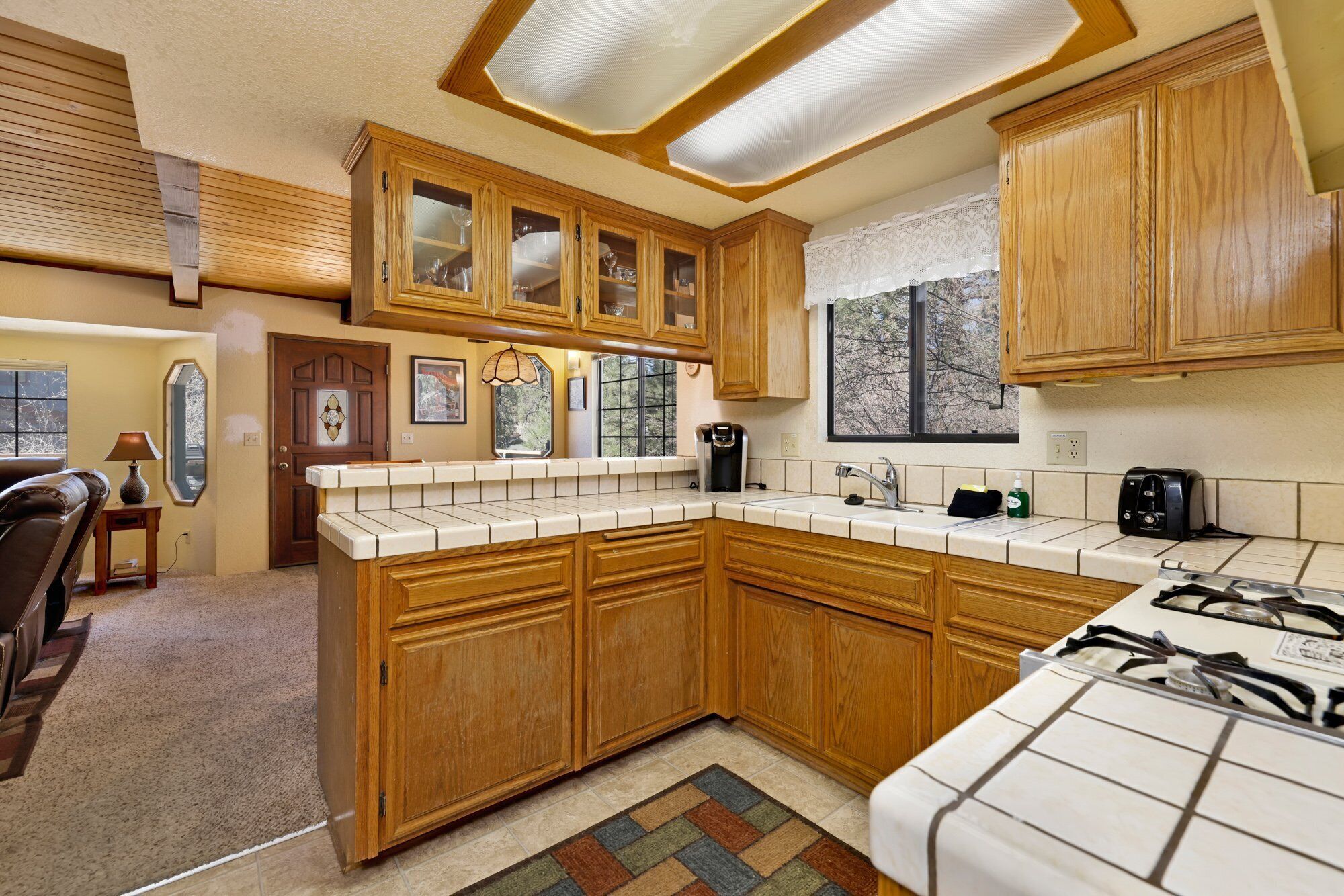 House, Multiple Beds, Patio, Mountain View (1536) | Private kitchen | Coffee/tea maker