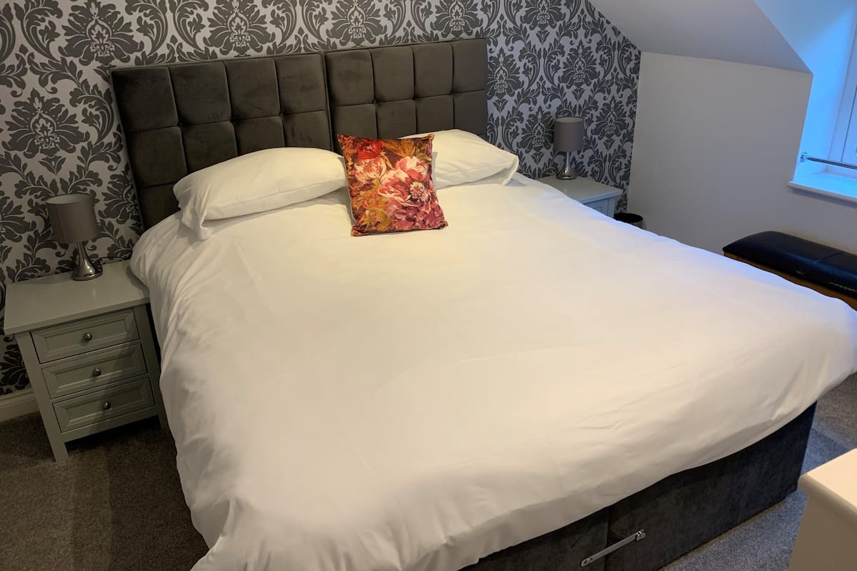 Studio (Split Level) | 1 bedroom, individually decorated, individually furnished