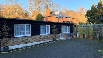 Deluxe Double or Twin Room | Courtyard view