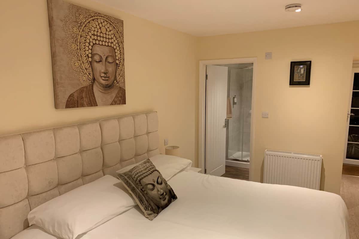 Double or Twin Room | 1 bedroom, individually decorated, individually furnished