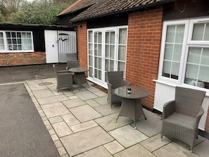 Estudio familiar | Vista al patio