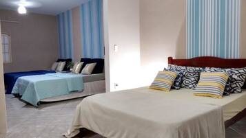 4 phòng ngủ, bàn ủi/dụng cụ ủi quần áo