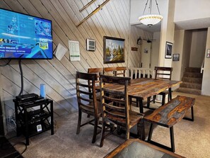 Dining - 2-bedroom and loft condo with close access to Blue Line Bus. (Mammoth Lakes)