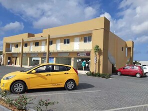 Front of property - Aruba Airport Zega Apartments (Oranjestad)