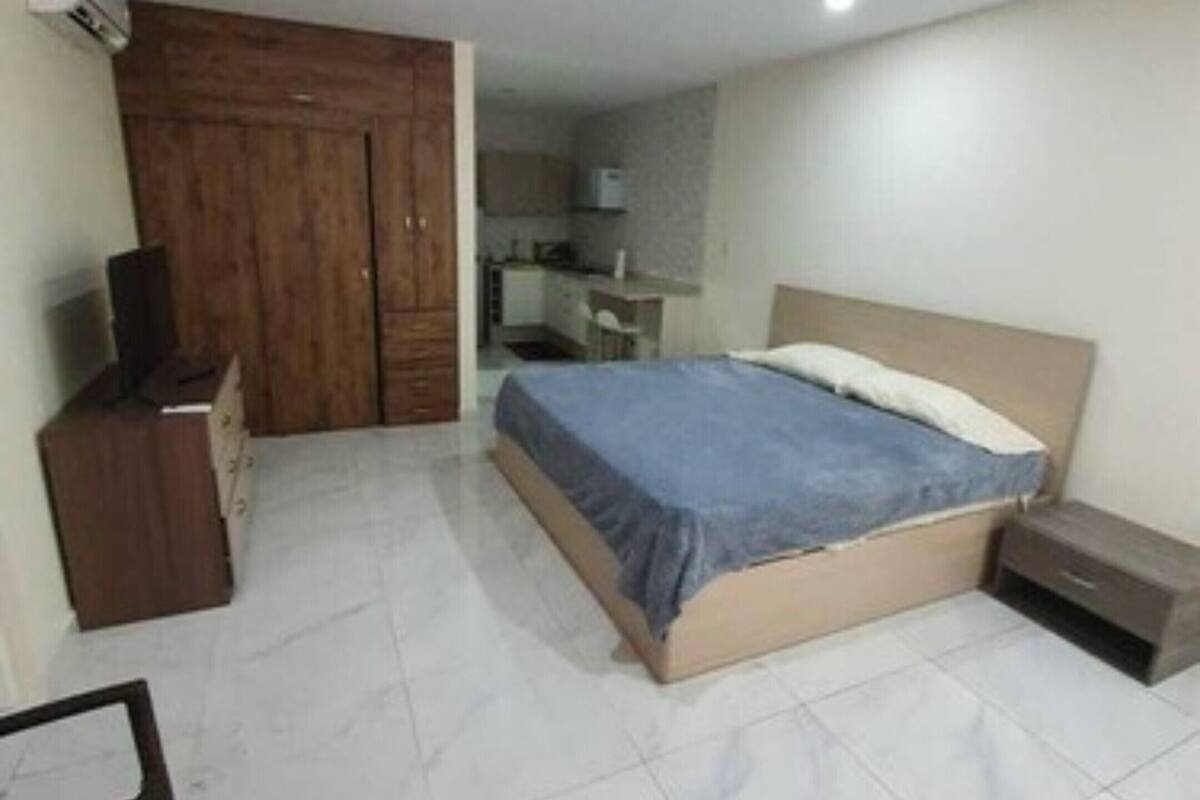 Appartement Confort, 1 très grand lit | Bureau, espace de travail pour ordinateurs portables