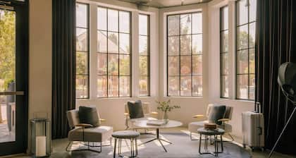 907 Main Hotel Central Square, Sonder by Marriott Bonvoy