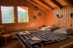 4 dormitorios, tabla de planchar con plancha, wifi gratis y ropa de cama