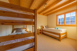 3 dormitorios, tabla de planchar con plancha, wifi gratis y ropa de cama
