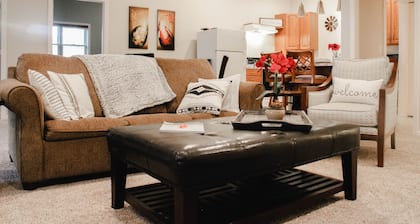 Golden Maple Homestay; 2 makuuhuoneen Apt. Keskusta Floyd