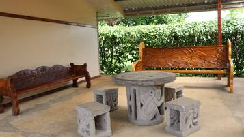 Quarto quádruplo standard | Terraço/pátio