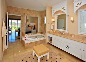 3 bedrooms, in-room safe, iron/ironing board, WiFi - CARNIVAL 2020 in Mazatlan (Mazatlan)