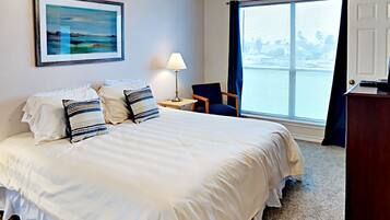 2 bedrooms, free wired Internet