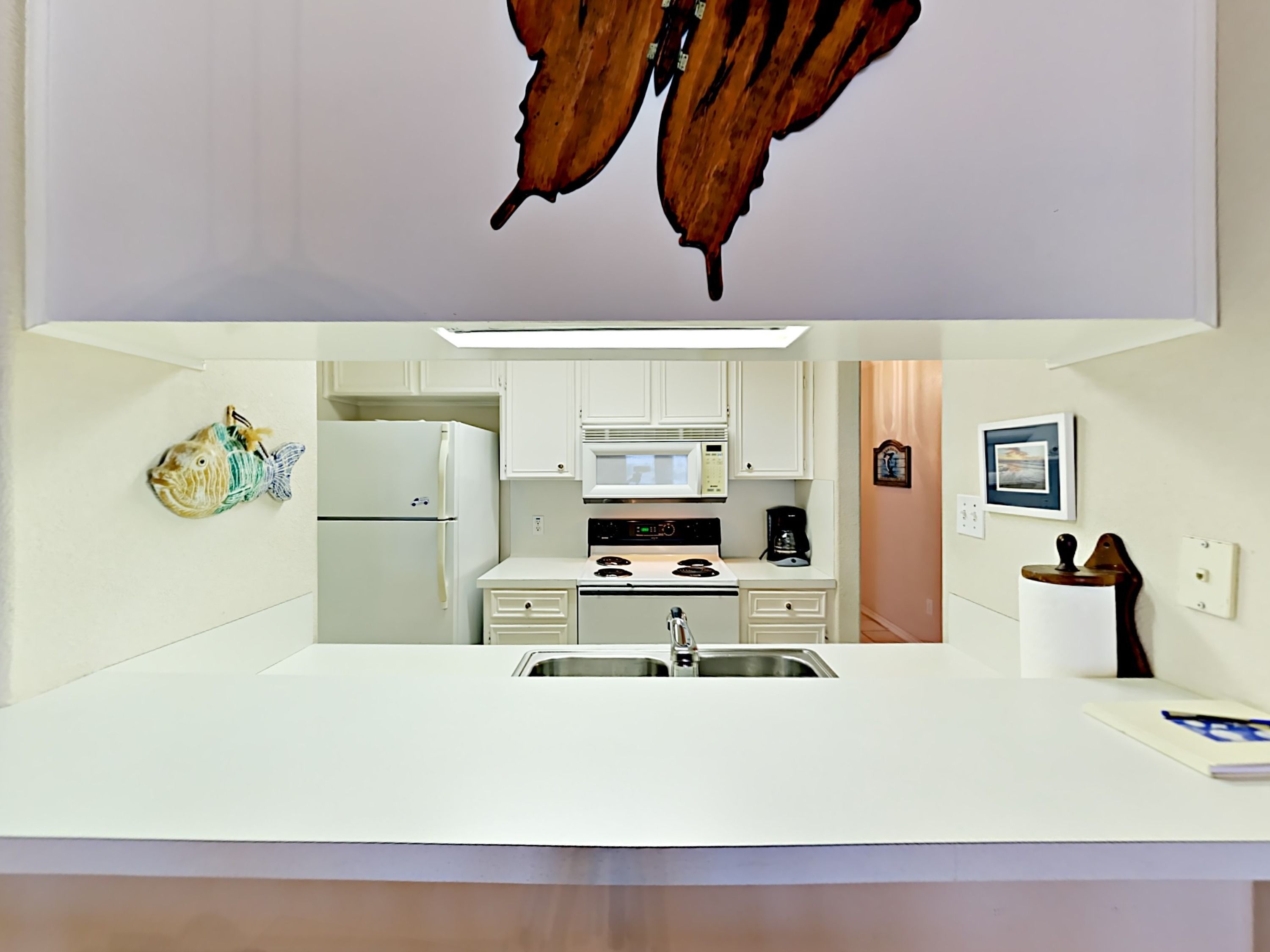 Fridge, microwave, dishwasher, coffee/tea maker