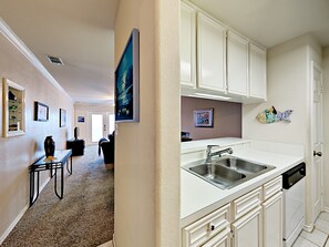 雪櫃、微波爐、洗碗機、咖啡機/沖茶器