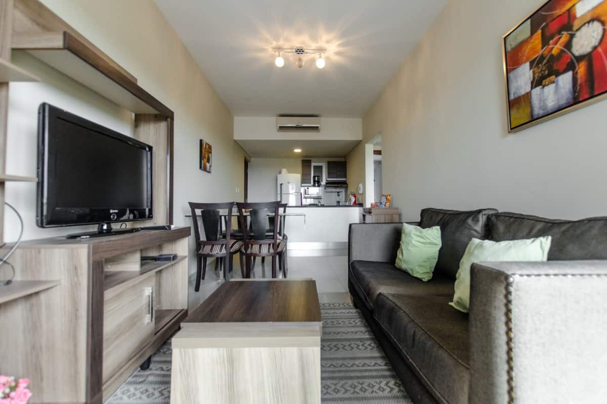 business apartment | living area | 38-inch flat-screen tv with cable channels, tv