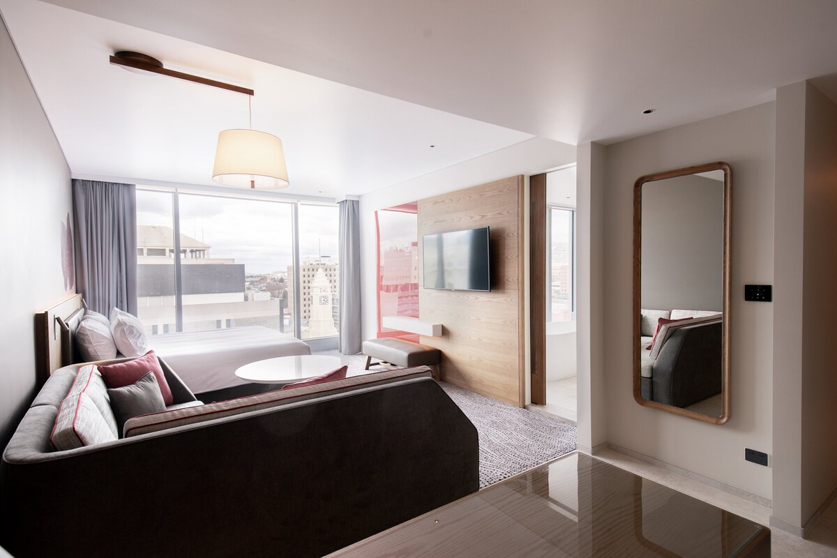 Crowne Plaza Hobart by IHG