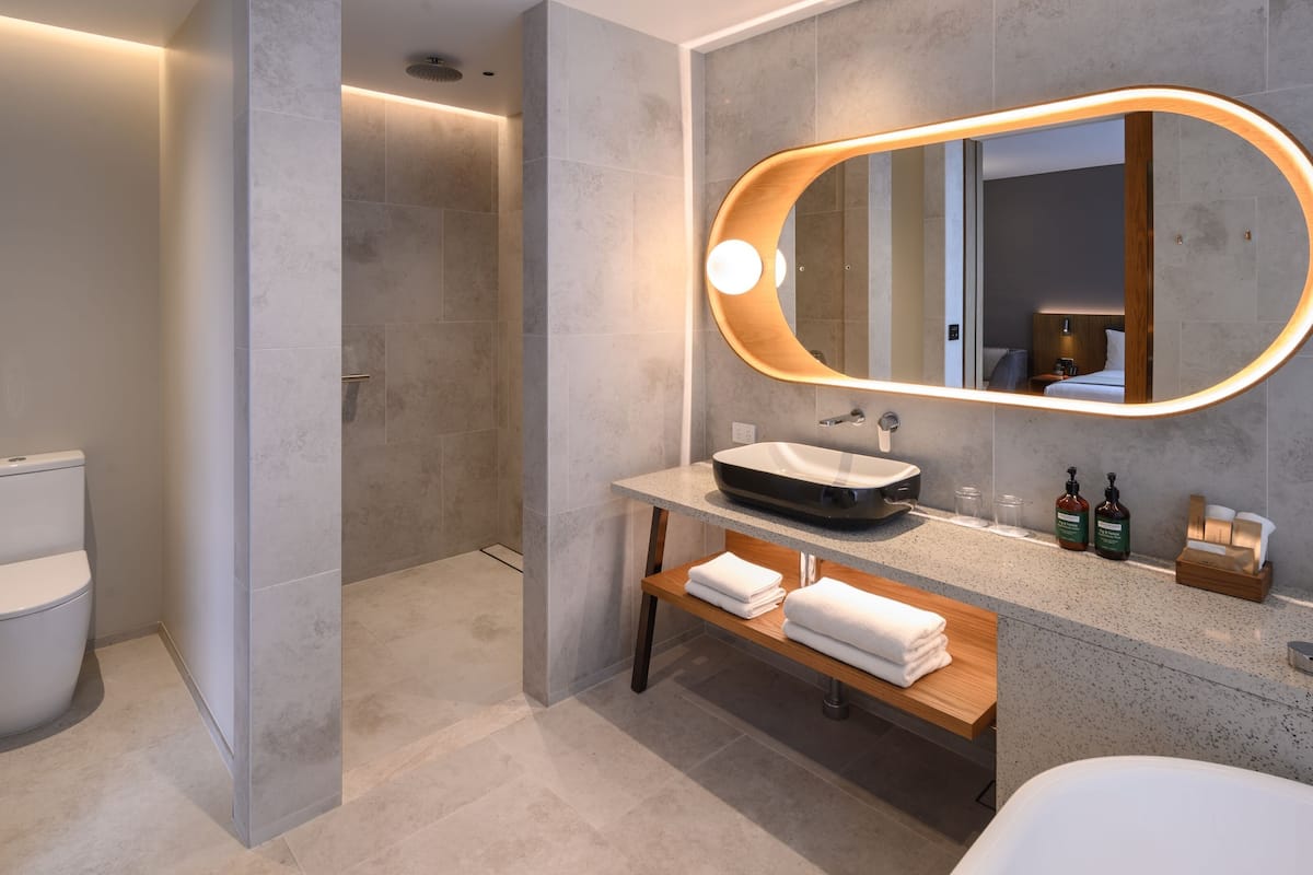 1 bedroom, minibar, in-room safe, individually furnished