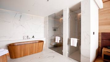 Suite, Club lounge access, Harbour View (Derwent) | Bathroom