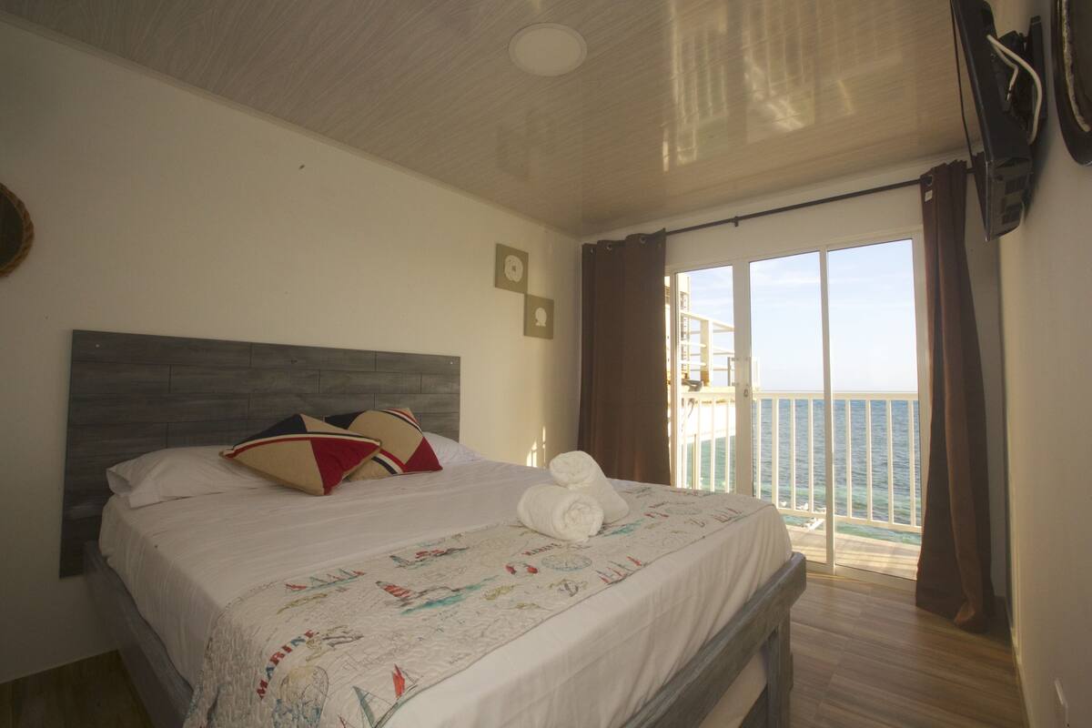 Superior Room, Ocean View | Premium bedding, minibar, iron/ironing board (on request), WiFi (free)