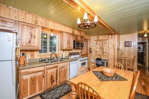 House, Multiple Beds, Kitchen | Private kitchen | Fridge, microwave, stovetop, dishwasher