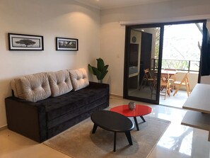 Deluxe Apartment | Living room